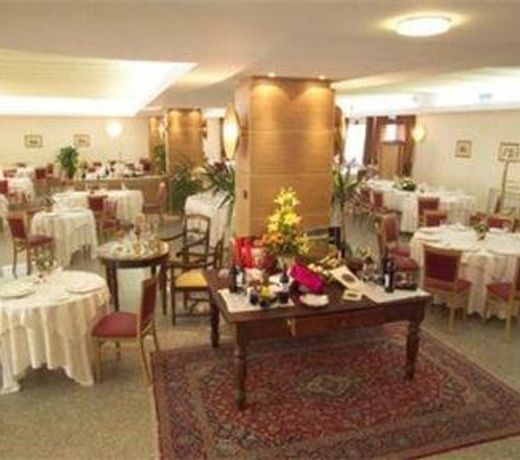 Maresana Resort Restaurant & Hotel