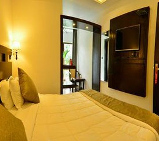 Capital O 6645 Hotel Sapphire