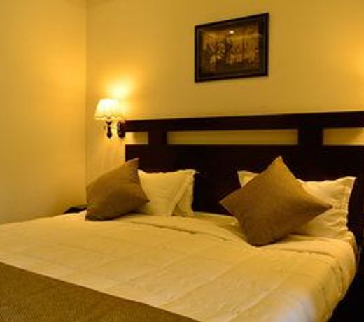 Capital O 6645 Hotel Sapphire