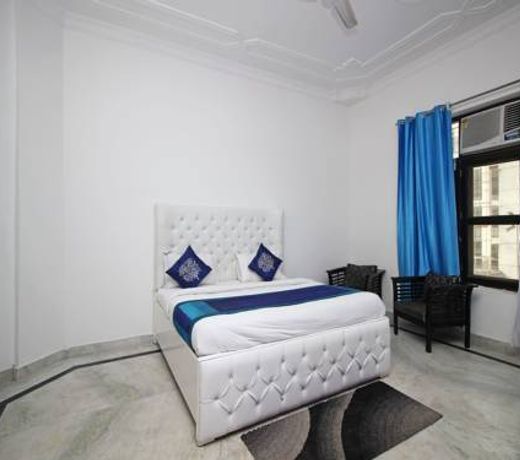 OYO 9076 Absin Hospitality 2
