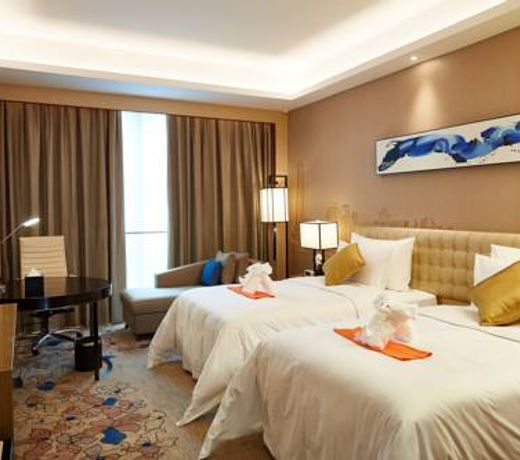 The Thousand Lantern Lake Hotel