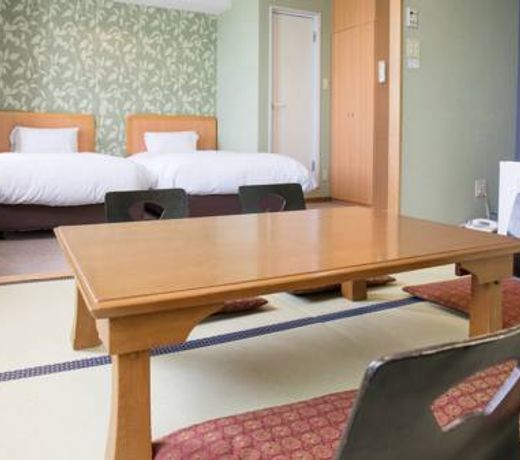 Kur and Hotel Suruga