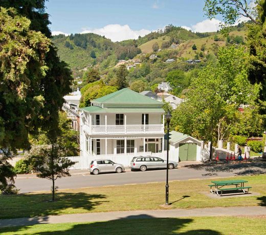 Heart of Nelson