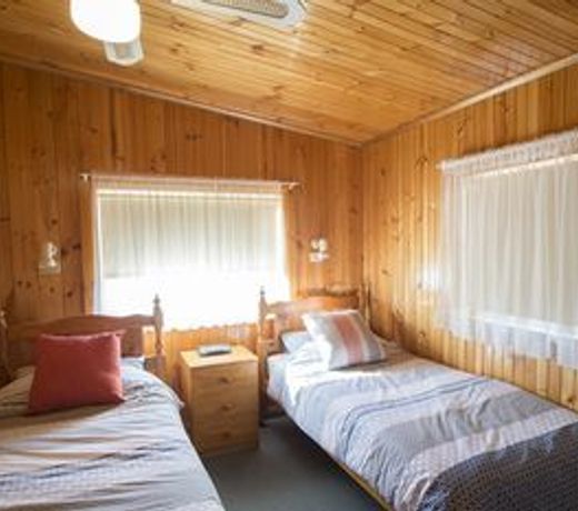 Mundic Waterfront Cottages