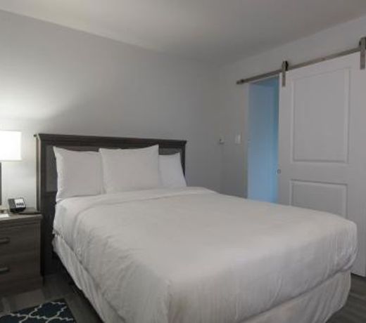 King's Hotel & Residences