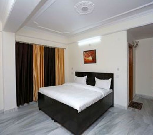 OYO 9102 Home Cozy 3BHK Near Mall Road