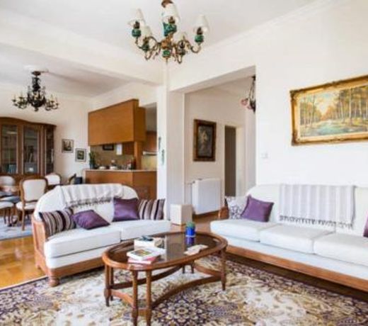 Large 3 bedroom Apt with Terrace