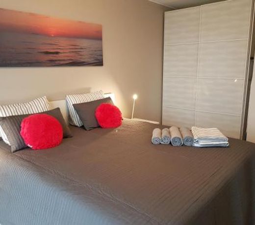 JÅ«ros akmenÄlio apartamentai Elija