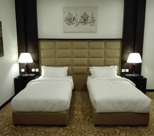 Olian Hotel