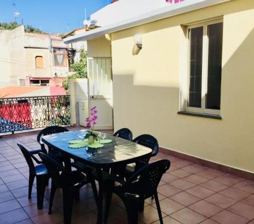 Casa F. I.