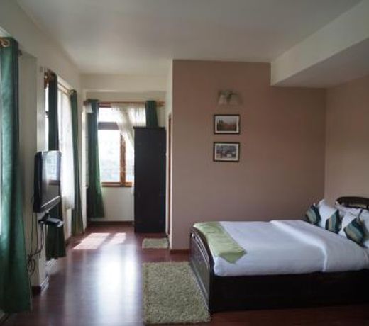 Woodland Hill Stay