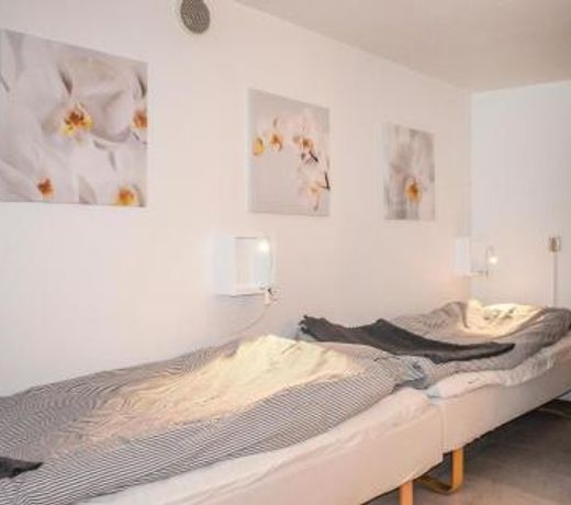 Beautiful home in Hllviken with 1 Bedrooms and WiFi
