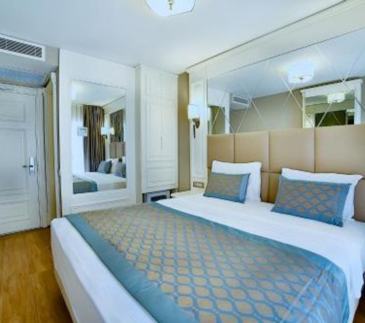 Beethoven Hotel & Suite