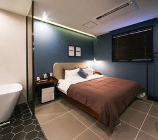 Brown Dot Hotel Masan
