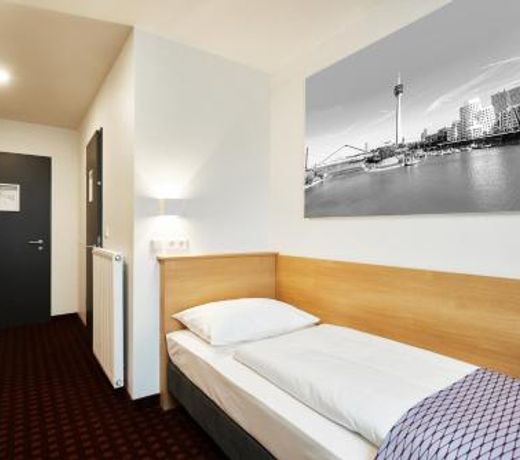 McDreams Hotel Dusseldorf-City