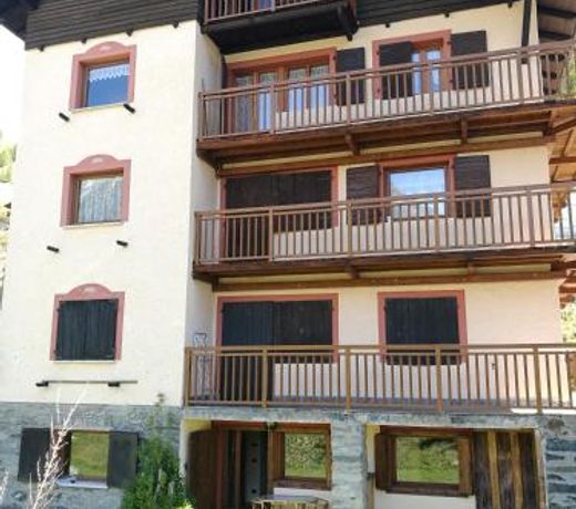 Appartamento con prato privato e BBQ