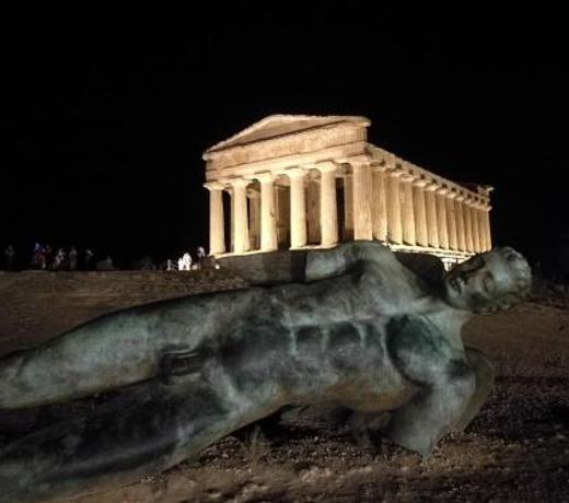 Agrigento tra templi e mare