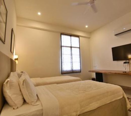 Villa 243