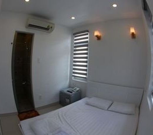 Full House Hostel