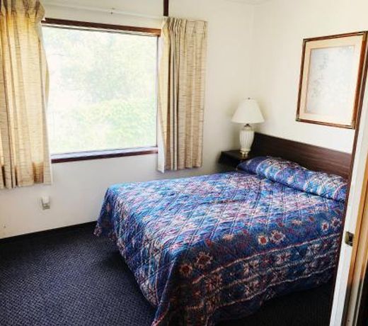 Lakeside Motel