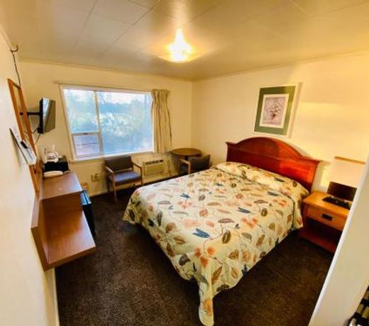 Lakeside Motel