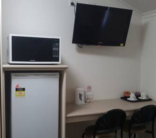 Sarina Hotel