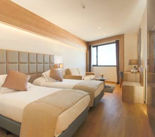 Lamaraz Hotels
