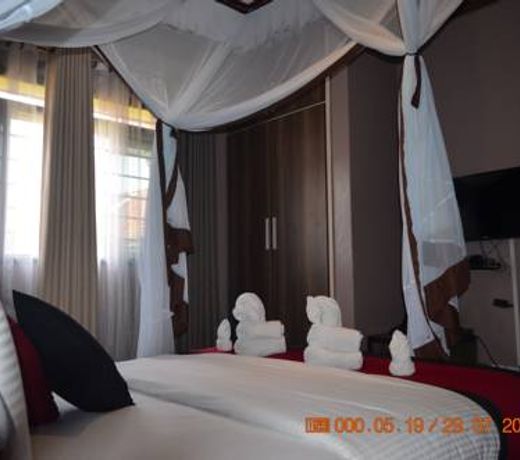 Saffron Beach Bistro & cottages