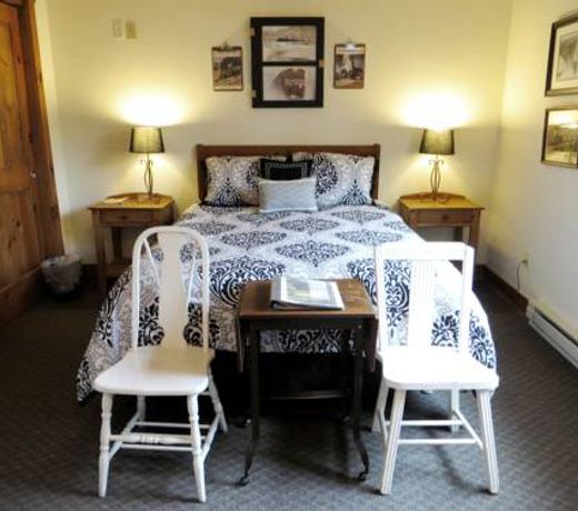 The Historic Rapids Lodge