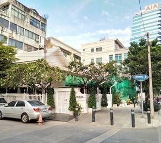 The Chatbox Silom Hostel