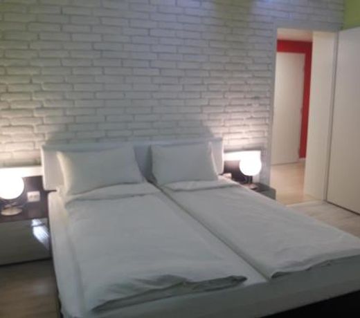 Shishkova 3 Apartment