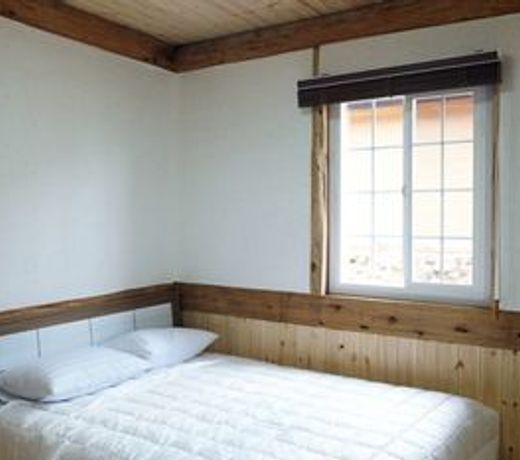 Geumok Log Pension