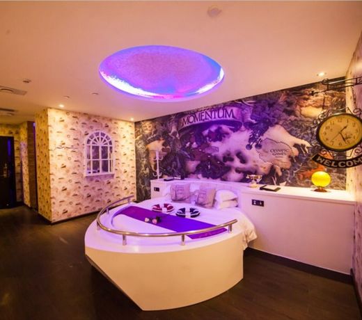Brightman Theme Hotel