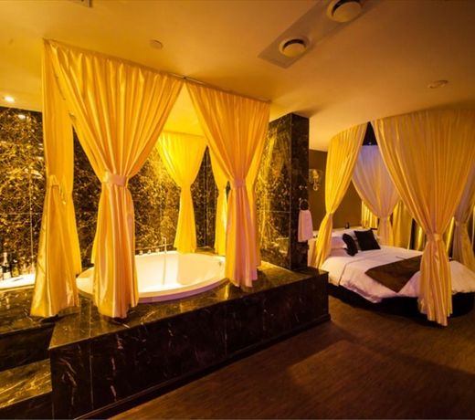Brightman Theme Hotel