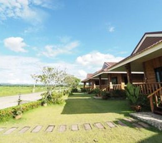 Chomna Resort