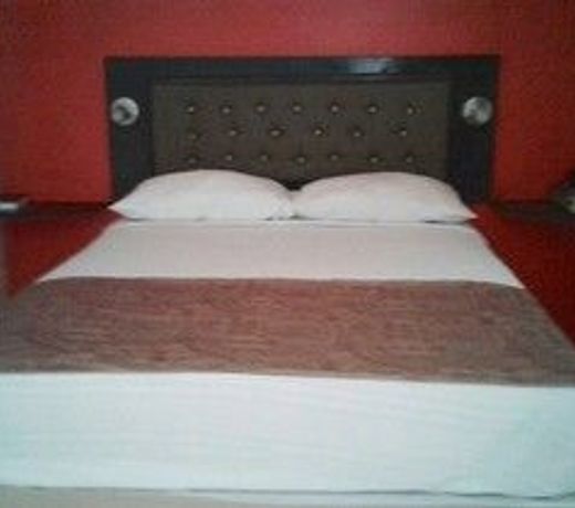 Sunset Inn Hotel