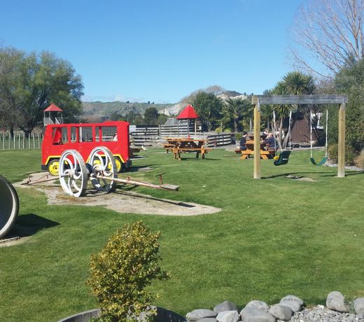 Flat Hills Cafe And Tourist Park