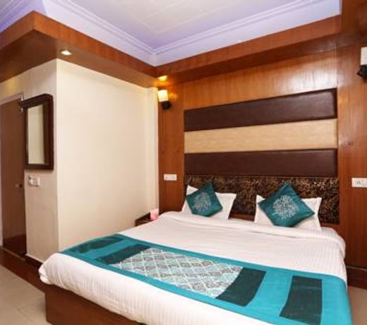 OYO 8637 Shivam Hotel