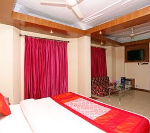 OYO 8637 Shivam Hotel