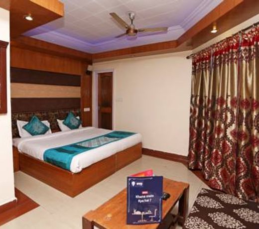 OYO 8637 Shivam Hotel