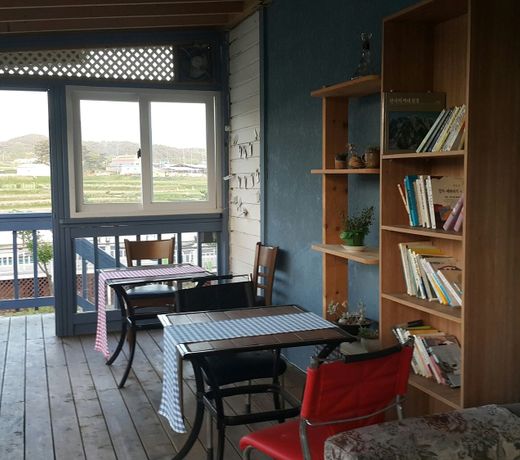 Favian Guest House