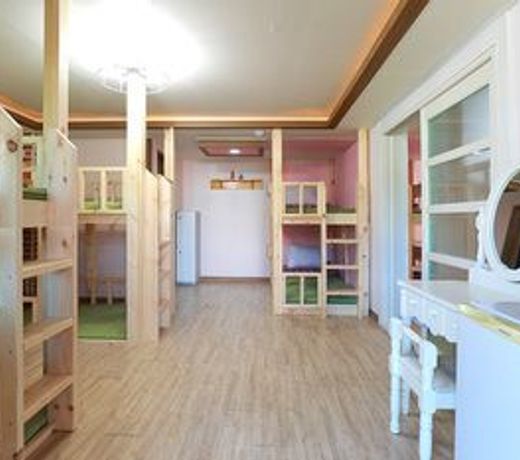Favian Guest House