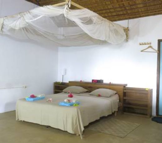 Moheli Laka Lodge