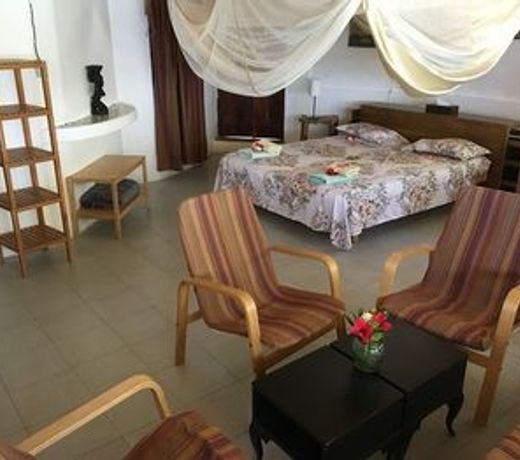 Moheli Laka Lodge