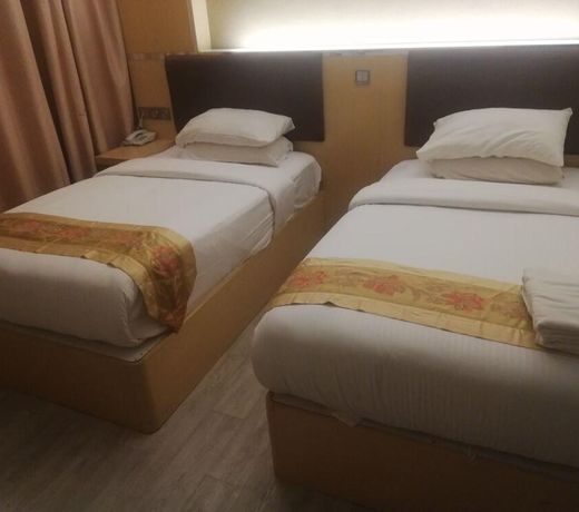 Capital O 90130 Sawadee Hotel