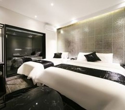 La Luce Hotel