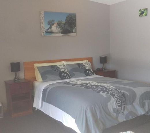 Koutu Beach Bed and Breakfast
