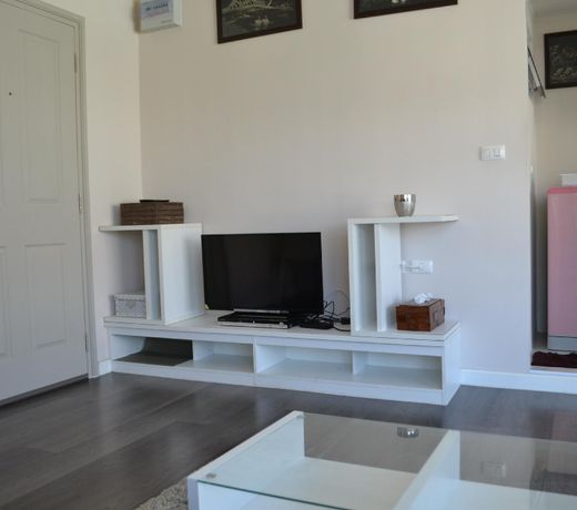 D Condo Mine, Beautiful corner unit on Top floor