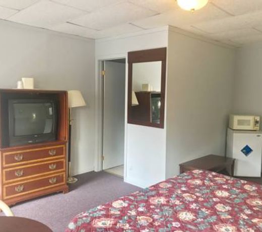 Economy Inn Alfred Station