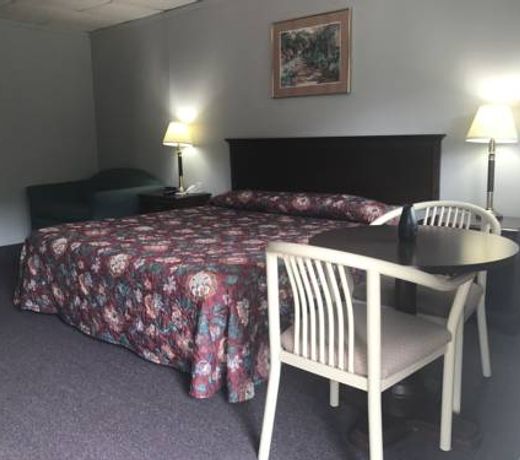 Economy Inn Alfred Station